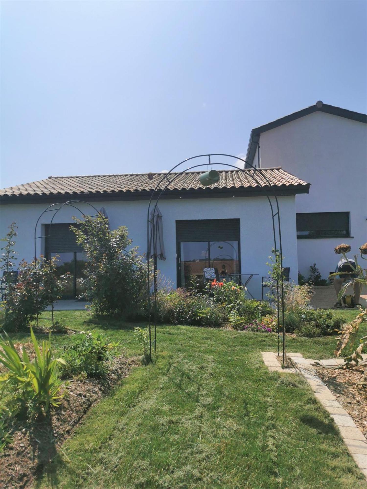 Bed and Breakfast Au Jardin Des Deux Roches Prissé Exteriér fotografie