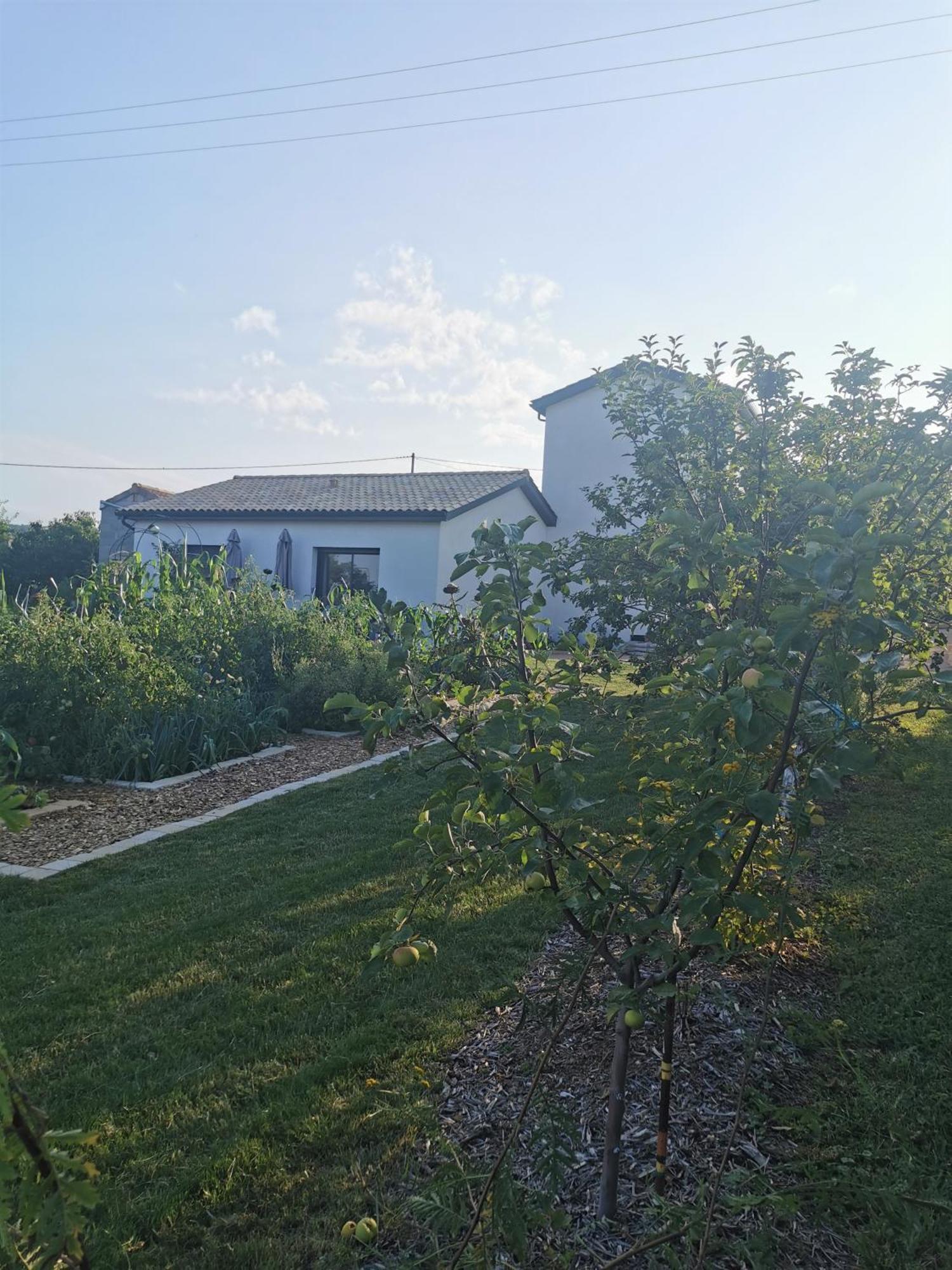 Bed and Breakfast Au Jardin Des Deux Roches Prissé Exteriér fotografie